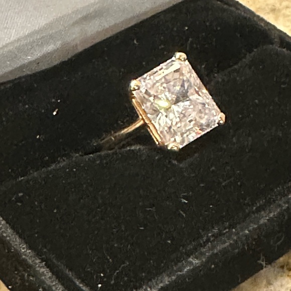 CZ statement ring - Picture 4 of 4